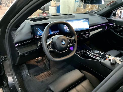 Used 2026 BMW 530i w/ Premium Package image 15