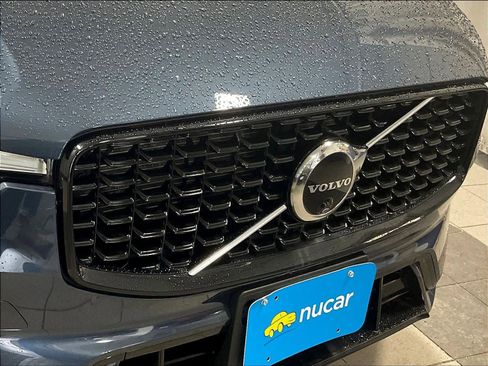 Used 2024 Volvo XC60 B5 Plus w/ Protection Package Premier image 32