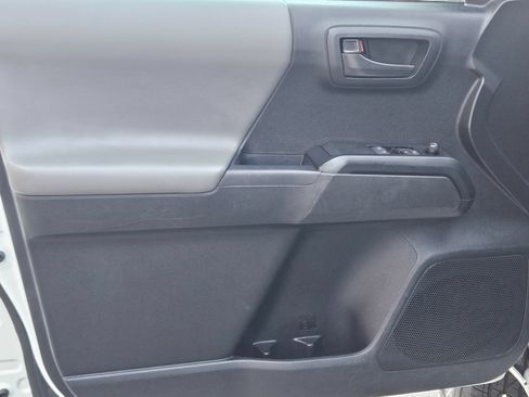 Used 2023 Toyota Tacoma SR RWD image 17