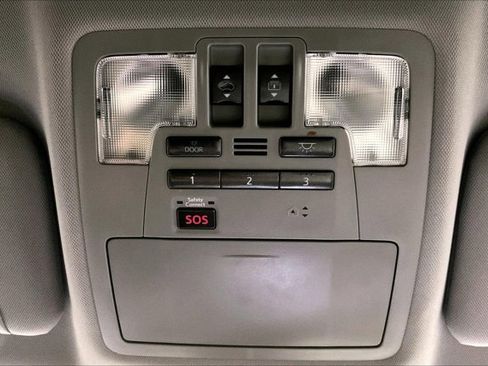 Used 2019 Toyota Highlander Limited Platinum image 36