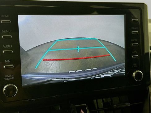 Used 2020 Toyota Corolla LE FWD image 16