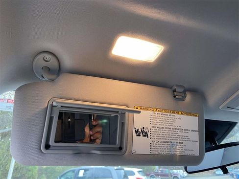 Used 2023 Toyota Highlander LE image 29