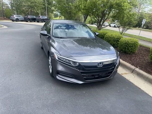 Used 2018 Honda Accord LX image 5