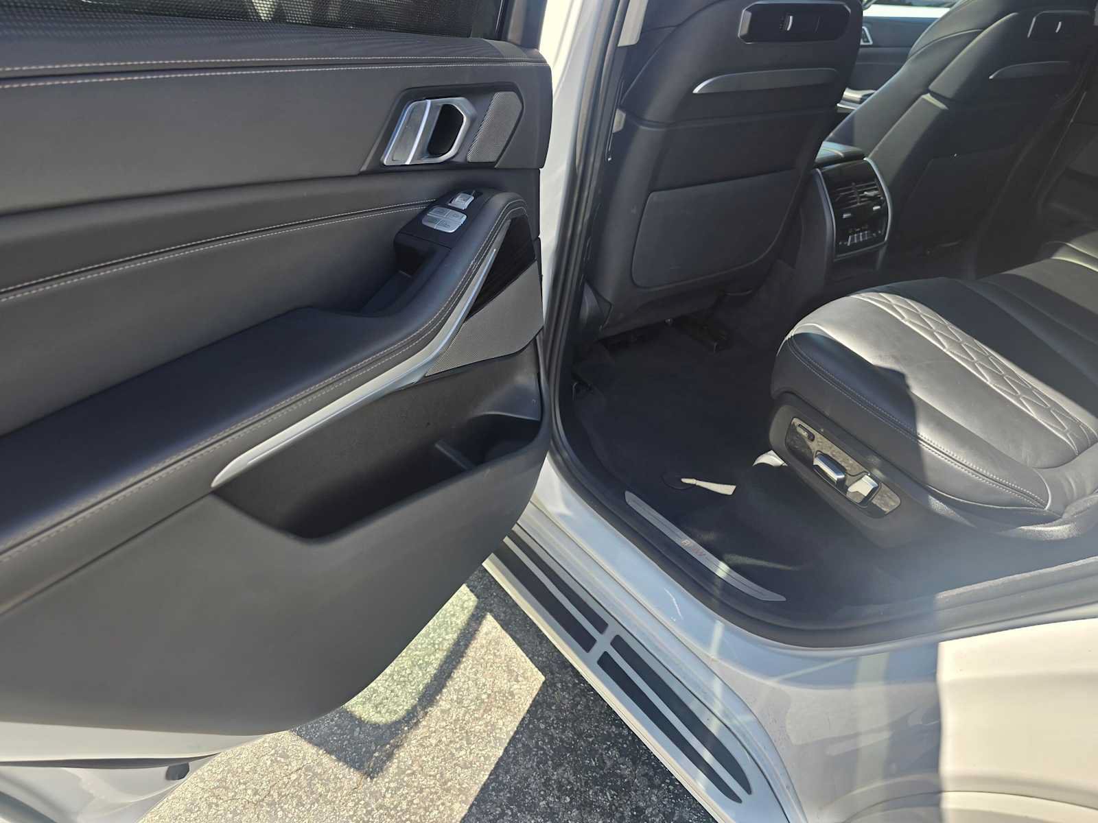 Used 2025 BMW X7 xDrive40i AWD/4WD image 18