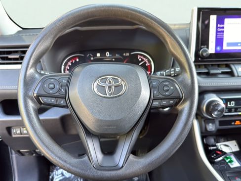 Used 2025 Toyota RAV4 XLE FWD image 15