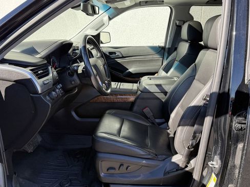 Used 2020 Chevrolet Tahoe Premier w/ 6.2L Performance Package image 16