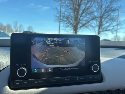 Used 2025 Honda HR-V LX image 23