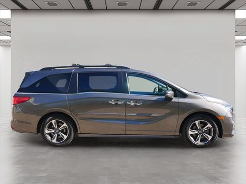 Used 2018 Honda Odyssey Touring image 6