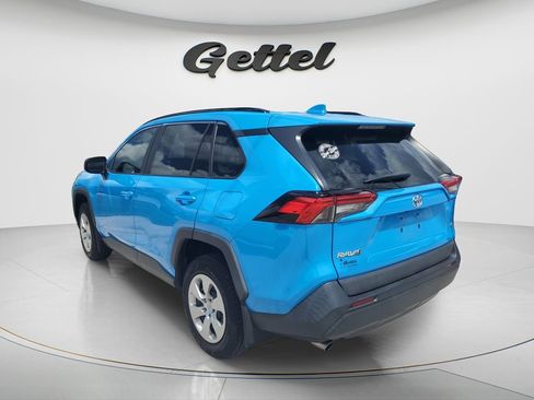 Used 2021 Toyota RAV4 LE FWD image 5