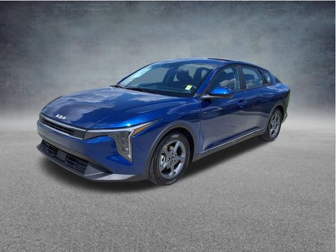 Used 2025 Kia K4 FWD image 3