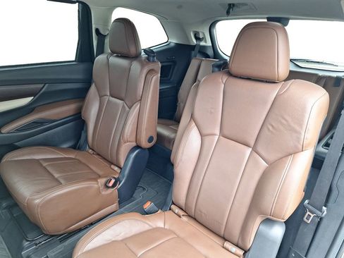 Certified 2022 Subaru Ascent Touring w/ Popular Package #2A image 11