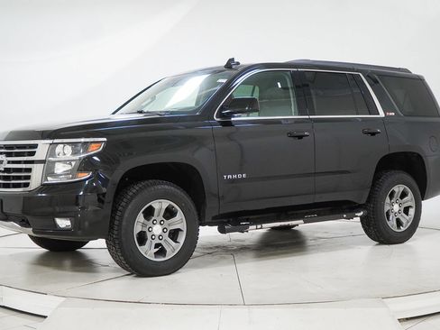 Used 2019 Chevrolet Tahoe LT w/ Luxury Package AWD/4WD image 3
