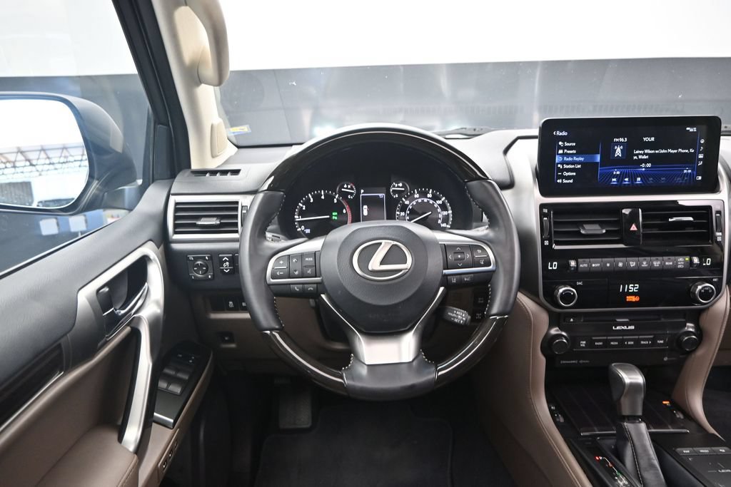 Used 2023 Lexus GX 460 Premium w/ Premium Package AWD/4WD image 30
