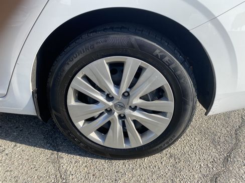 Used 2024 Nissan Sentra S FWD image 14