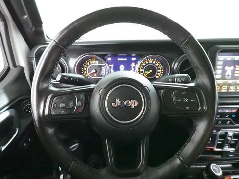 Used 2022 Jeep Gladiator Sport AWD/4WD image 13
