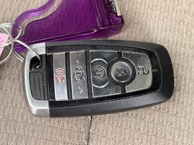 Used 2018 Ford Explorer XLT w/ Equipment Group 201A FWD image 21
