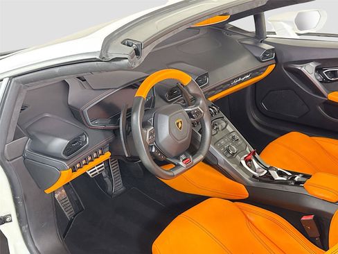 Used 2019 Lamborghini Huracan LP 580-2 RWD image 15