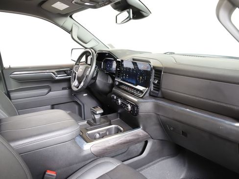 Used 2024 Chevrolet Silverado 1500 LTZ image 8