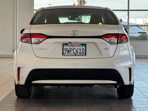 Used 2021 Toyota Corolla LE w/ LE Convenience Package FWD image 5