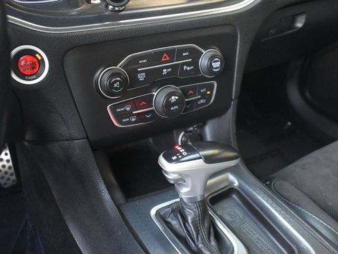 Used 2015 Dodge Charger R/T Scat Pack w/ Beats Audio Group RWD image 32