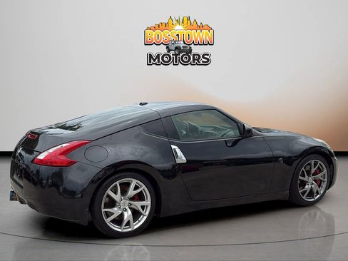 Used 2014 Nissan 370Z Touring w/ Sport Package RWD image 8
