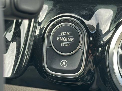 Used 2025 Mercedes-Benz GLA 250 4MATIC image 33