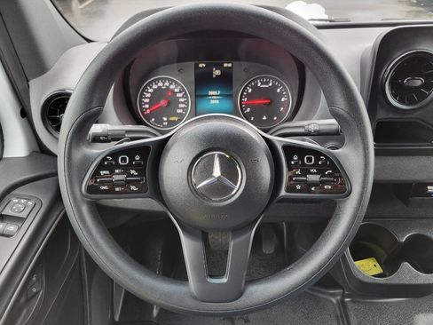 Used 2023 Mercedes-Benz Sprinter 2500 w/ Dashboard Charging Package image 11