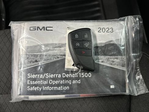 Used 2023 GMC Sierra 1500 Elevation AWD/4WD image 37