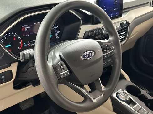 Used 2022 Ford Escape SE image 14