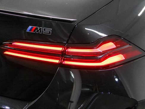 Used 2026 BMW M5 image 7