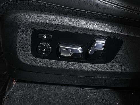 Certified 2026 BMW X5 xDrive40i w/ M Sport Package image 27