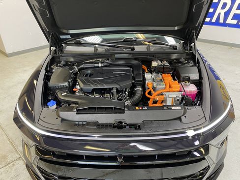 Used 2025 Hyundai Sonata Limited image 9