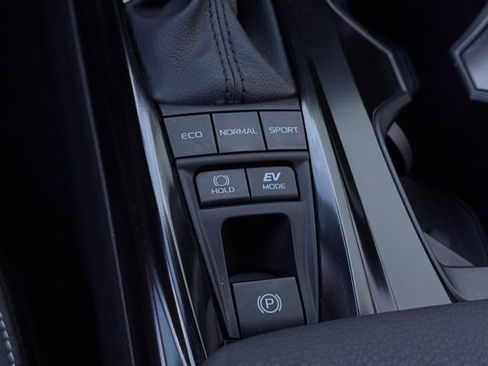 Used 2025 Toyota Camry LE image 23