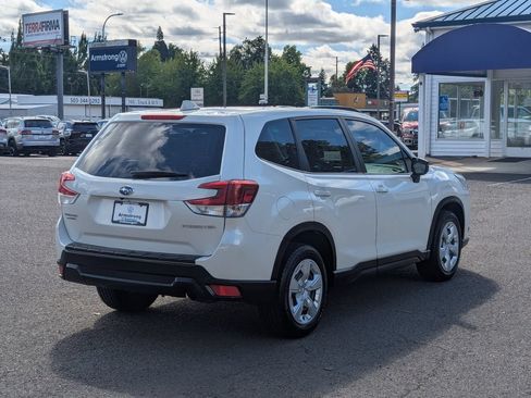 Used 2022 Subaru Forester AWD/4WD image 5