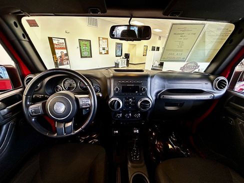 Used 2017 Jeep Wrangler Unlimited Sport w/ Quick Order Package 24S image 10