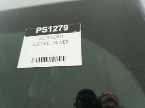 Used 2025 Ford Escape ST-Line FWD image 40