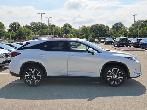 Used 2022 Lexus RX 350 FWD w/ Premium Package image 2