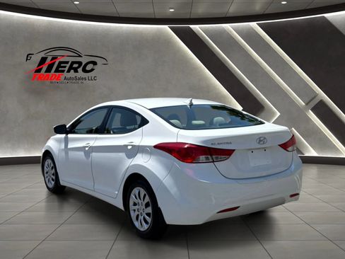 Used 2013 Hyundai Elantra GLS FWD image 9