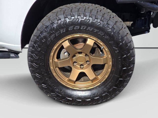 Used 2015 Nissan Xterra PRO-4X w/ Pro-4x Leather Package AWD/4WD image 9