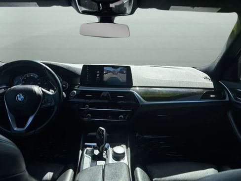 Used 2017 BMW 530i RWD image 14