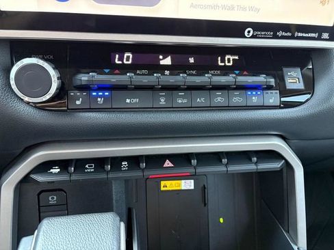 Used 2024 Toyota Tundra Limited image 15