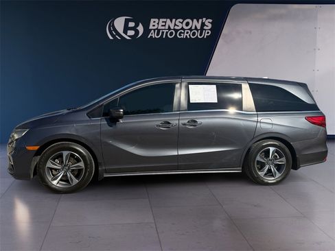 Used 2018 Honda Odyssey Touring image 2