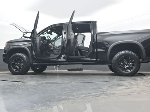 Used 2022 Chevrolet Silverado 1500 ZR2 w/ Technology Package image 42