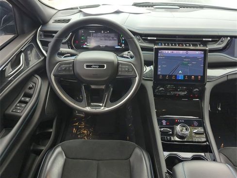 Used 2022 Jeep Grand Cherokee Trailhawk w/ Advanced Protech Group II image 13