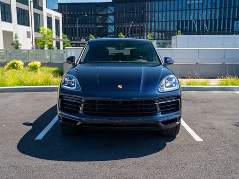 Certified 2023 Porsche Cayenne AWD/4WD image 6