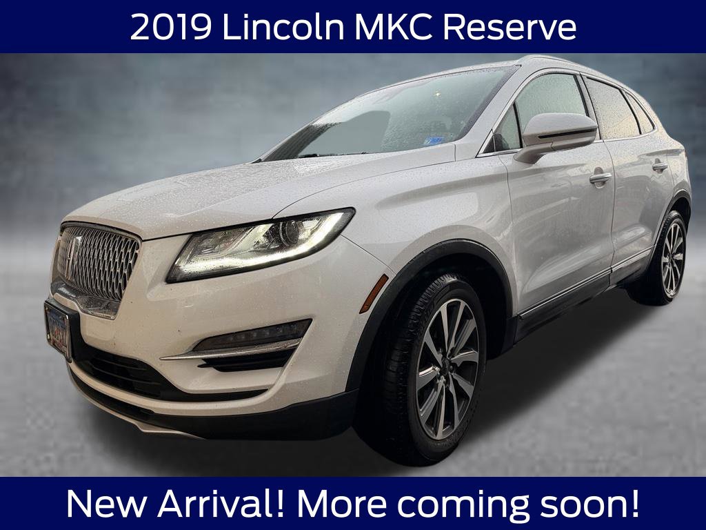 Used 2019 Lincoln MKC Reserve w/ MKC Climate Package FWD image 2