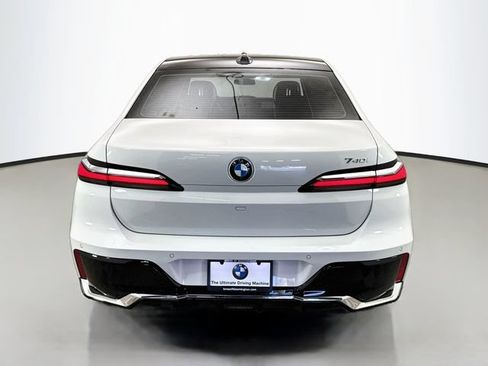 Used 2023 BMW 740i RWD image 6