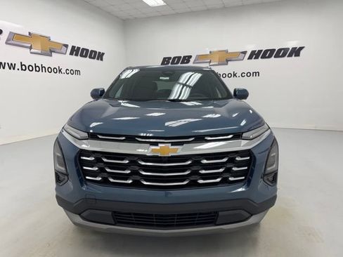 New 2026 Chevrolet Equinox LT w/ Safety and Technology Package FWD image 2