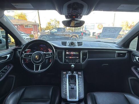 Used 2018 Porsche Macan GTS image 15