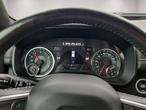 Used 2023 RAM 1500 Laramie AWD/4WD image 18